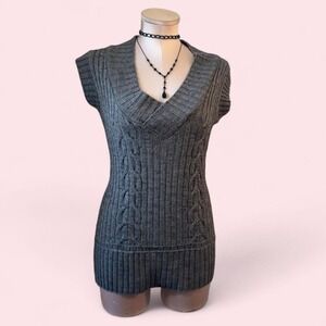 Vintage Cache grey cable knit sweater top with a deep V-neck